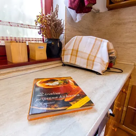 Juricko With Private Sauna