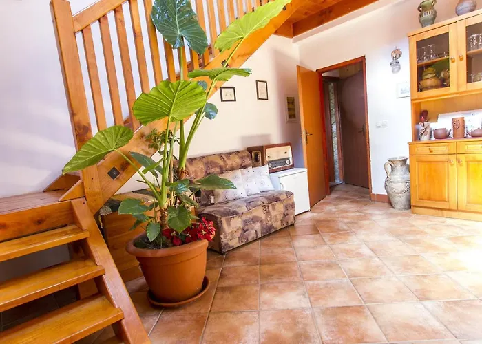 Počitniška hiša Juricko With Private Sauna *