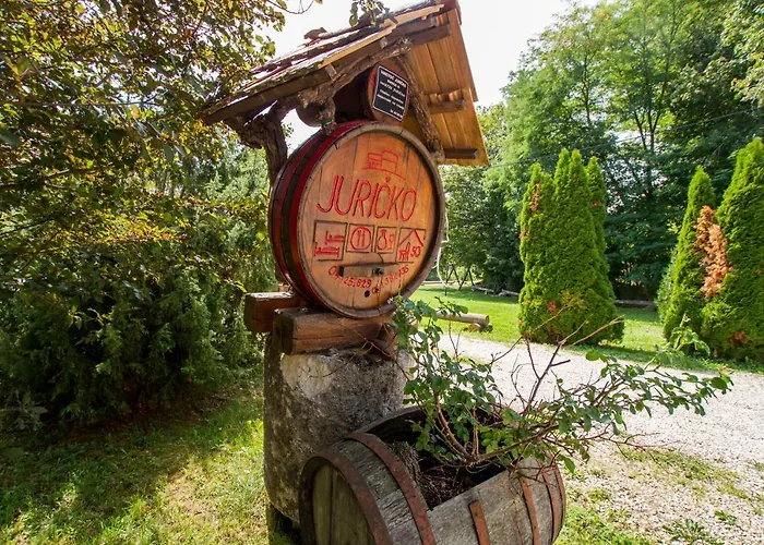 Juricko With Private Sauna